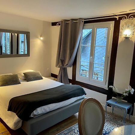 La Parenthese Du Capucin Apartment Онфльор Екстериор снимка