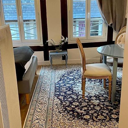 La Parenthese Du Capucin Apartment Онфльор Екстериор снимка