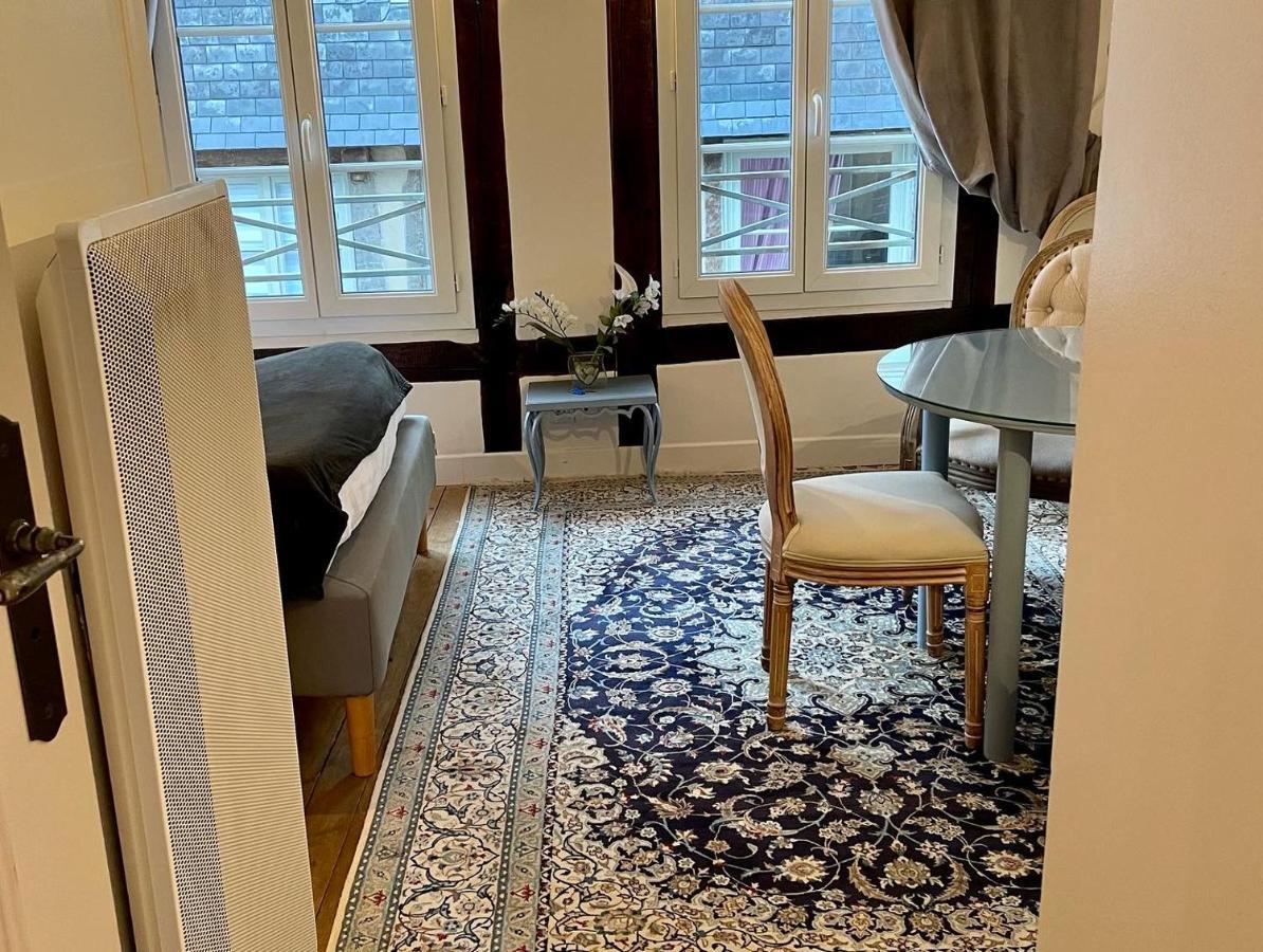 La Parenthese Du Capucin Apartment Онфльор Екстериор снимка